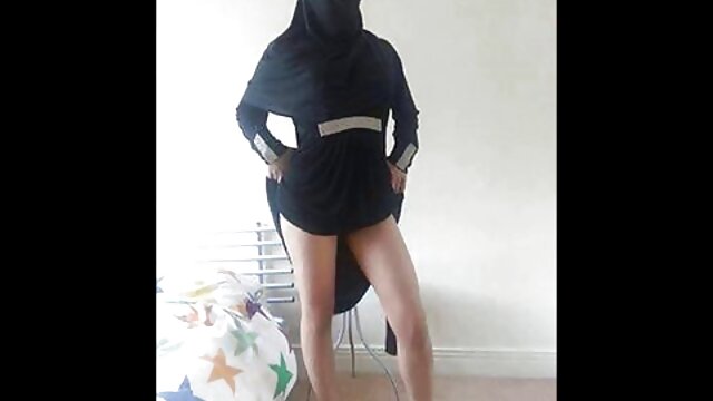 Maîtresse Devon se fait manger, puis sex arab pournou baiser hardcore!