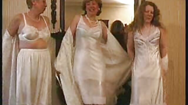 Teenie girls quatuor baise au manoir de vieux hommes avaler pournou sex du sperme